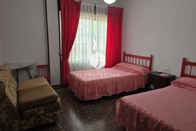 Tweedehands - Villa -
Orihuela Costa - Campoamor