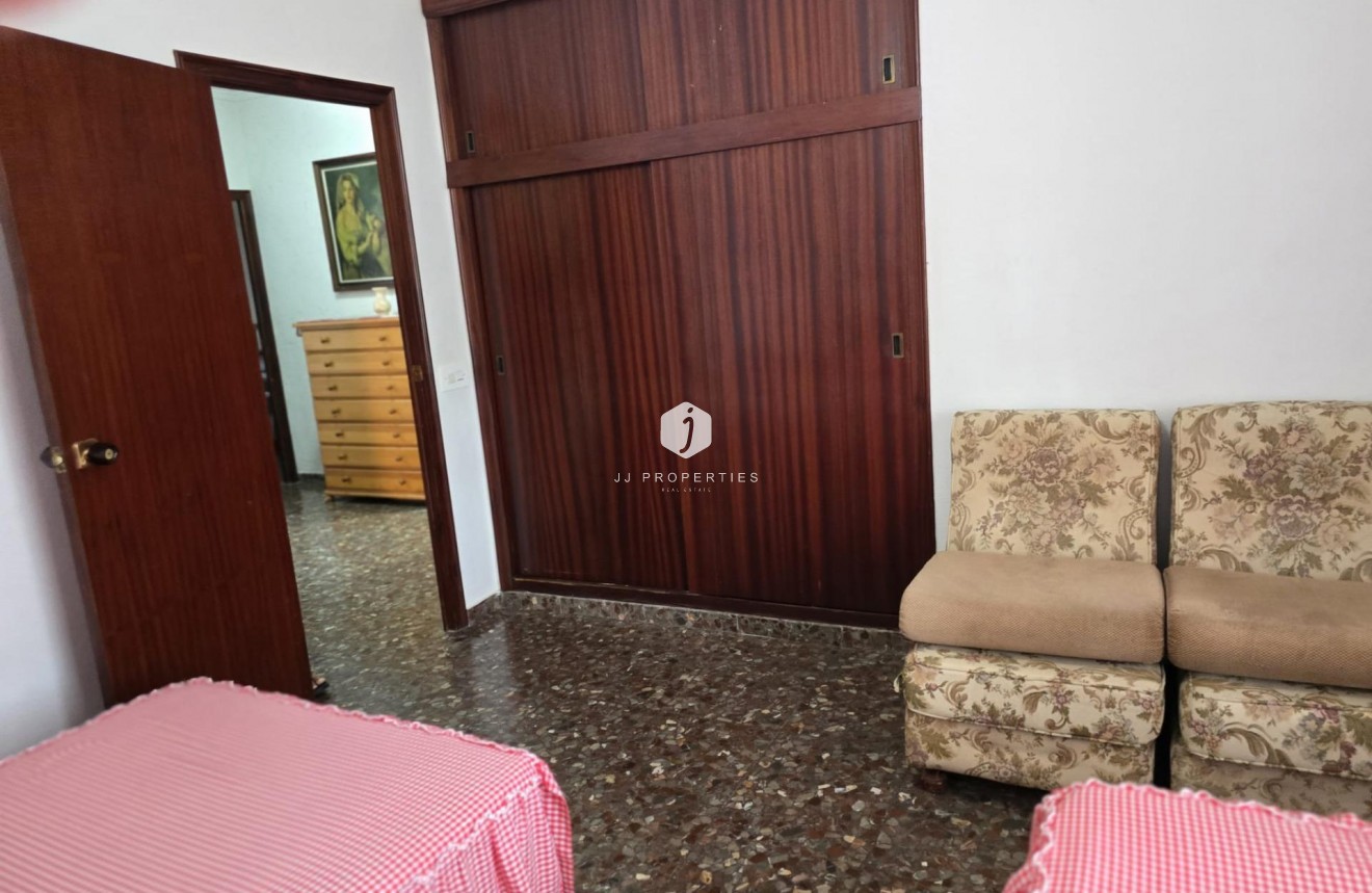 Tweedehands - Villa -
Orihuela Costa - Campoamor