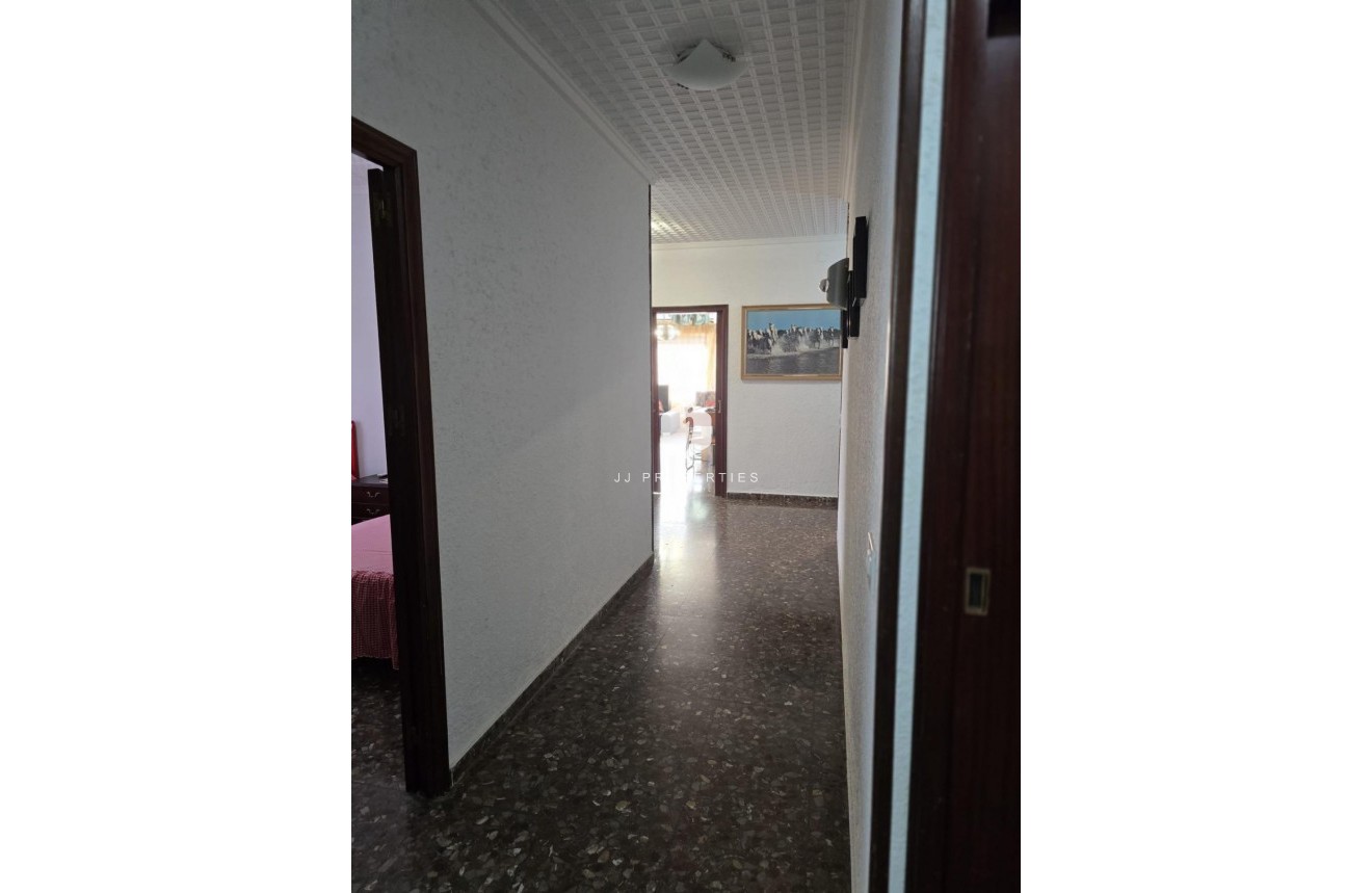 Tweedehands - Villa -
Orihuela Costa - Campoamor