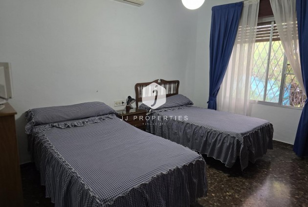 Tweedehands - Villa -
Orihuela Costa - Campoamor