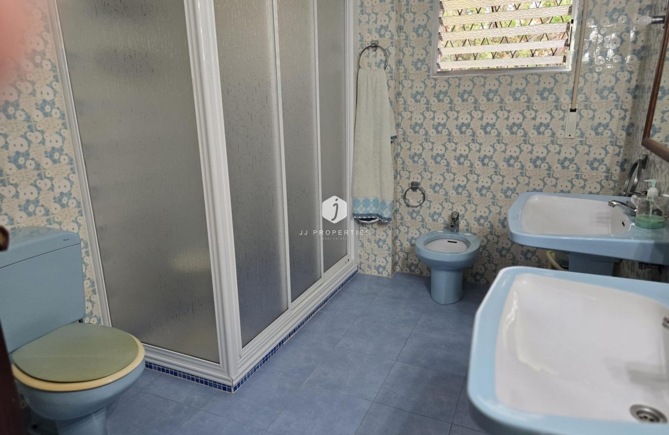 Tweedehands - Villa -
Orihuela Costa - Campoamor