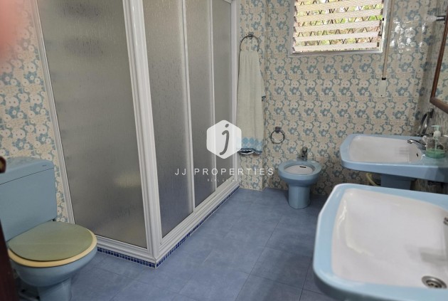 Tweedehands - Villa -
Orihuela Costa - Campoamor