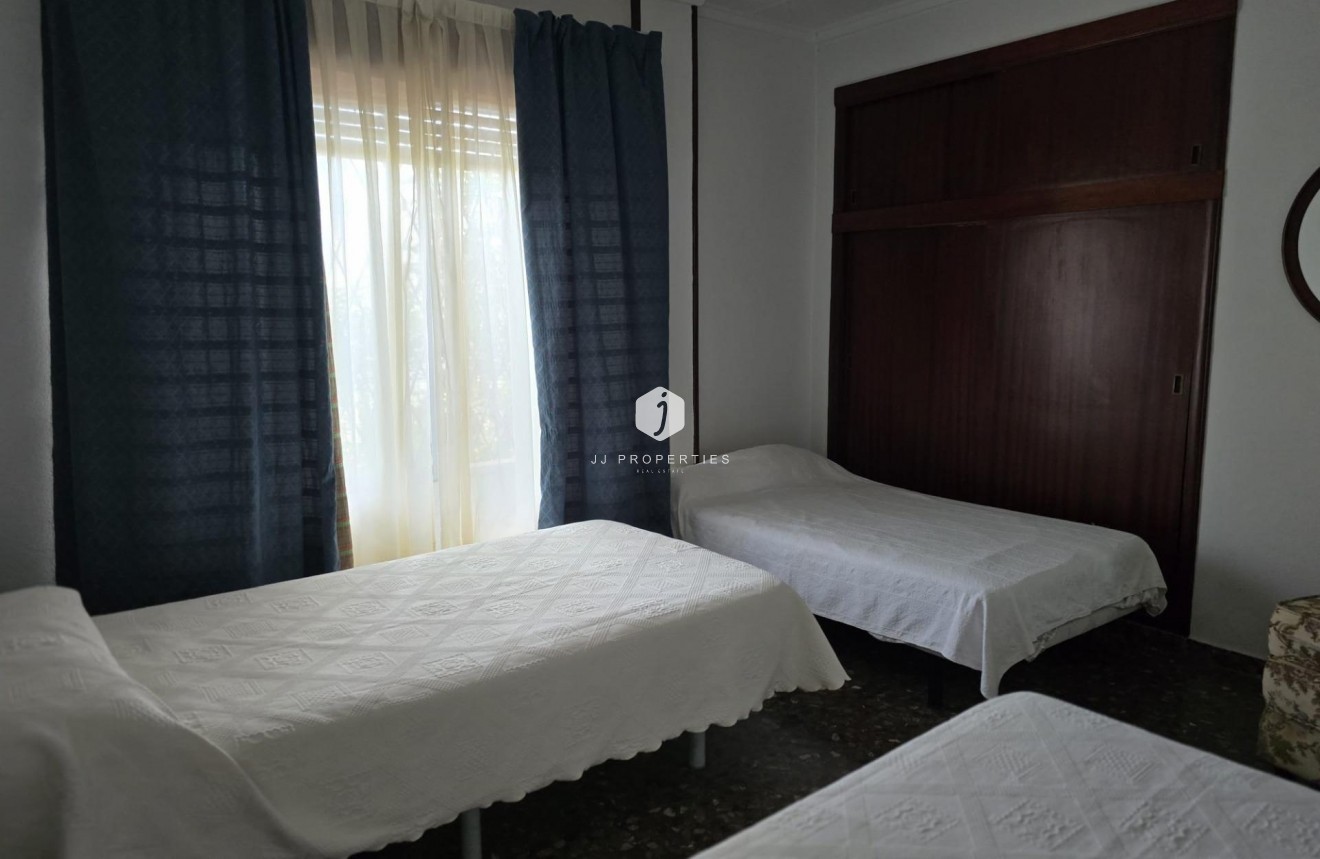 Tweedehands - Villa -
Orihuela Costa - Campoamor