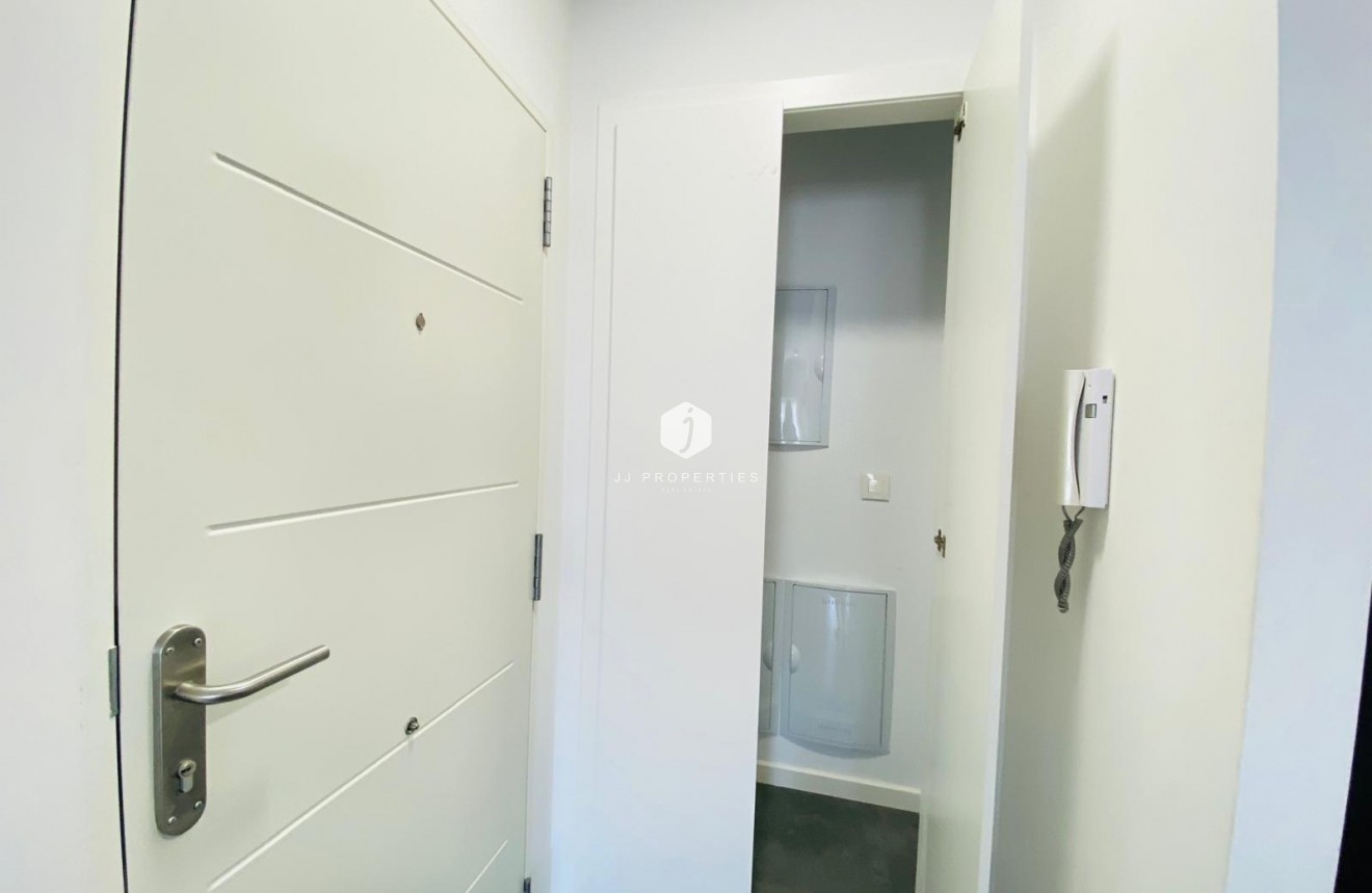 Z drugiej ręki - Mieszkanie w bloku -
Orihuela Costa - Altos De Campoamor