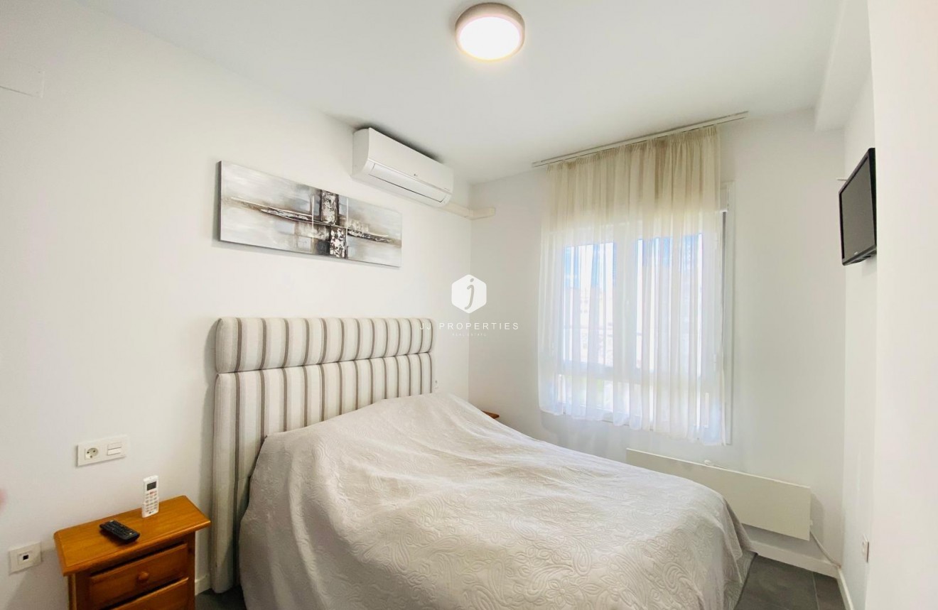 Z drugiej ręki - Mieszkanie w bloku -
Orihuela Costa - Altos De Campoamor