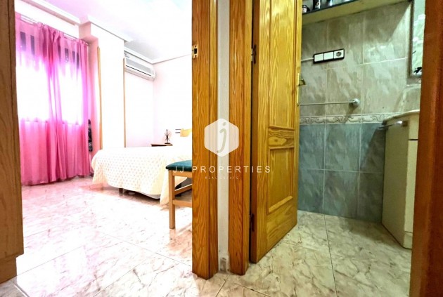 Tweedehands - Appartement / flat -
Guardamar del Segura - Pueblo