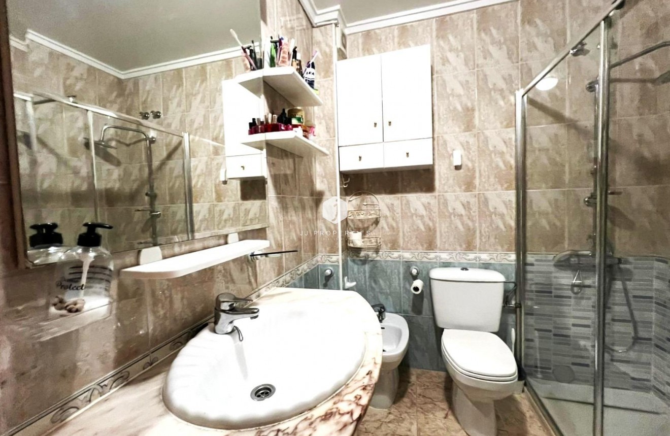 Tweedehands - Appartement / flat -
Guardamar del Segura - Pueblo