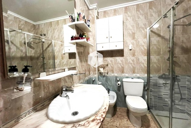 Tweedehands - Appartement / flat -
Guardamar del Segura - Pueblo