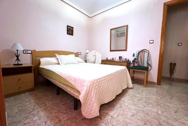 Tweedehands - Appartement / flat -
Guardamar del Segura - Pueblo