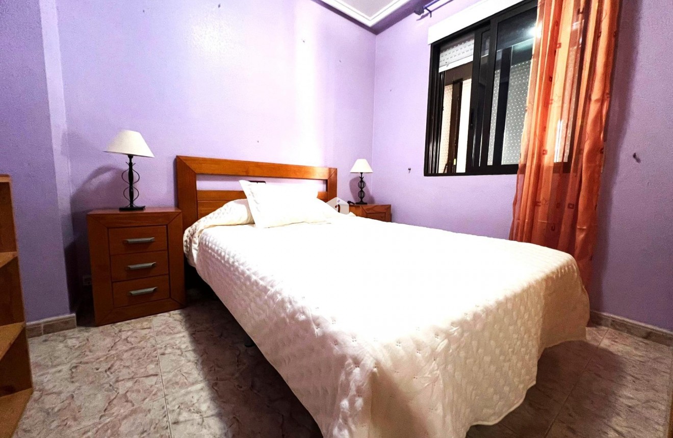 Tweedehands - Appartement / flat -
Guardamar del Segura - Pueblo