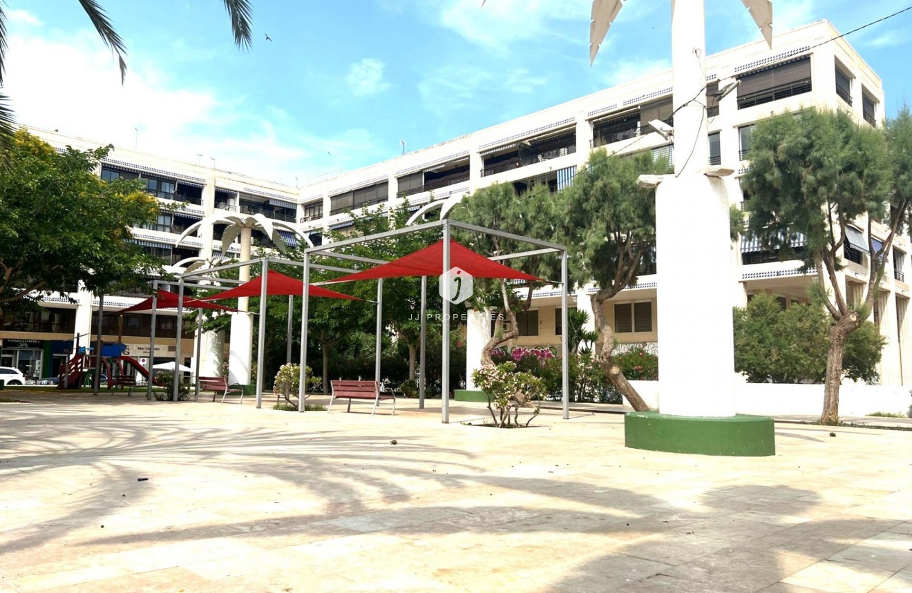 Tweedehands - Appartement / flat -
Guardamar del Segura - Pueblo