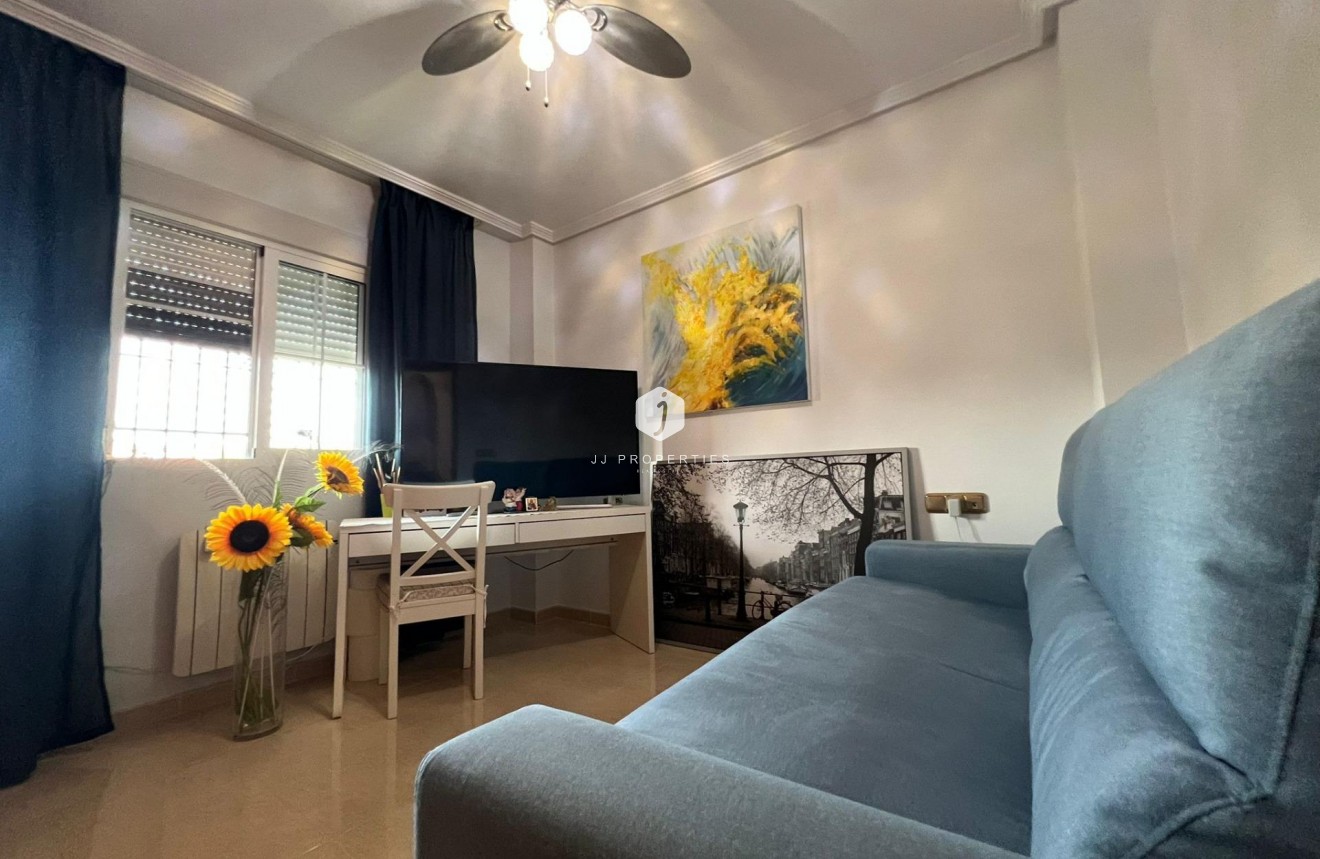 Z drugiej ręki - Mieszkanie w bloku -
Orihuela Costa - Lomas De Cabo Roig-los Dolses