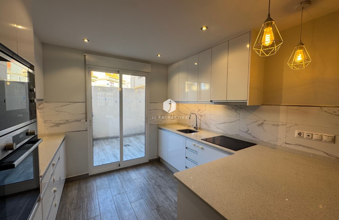 Tweedehands - Appartement / flat -
La Zenia - Costa Blanca