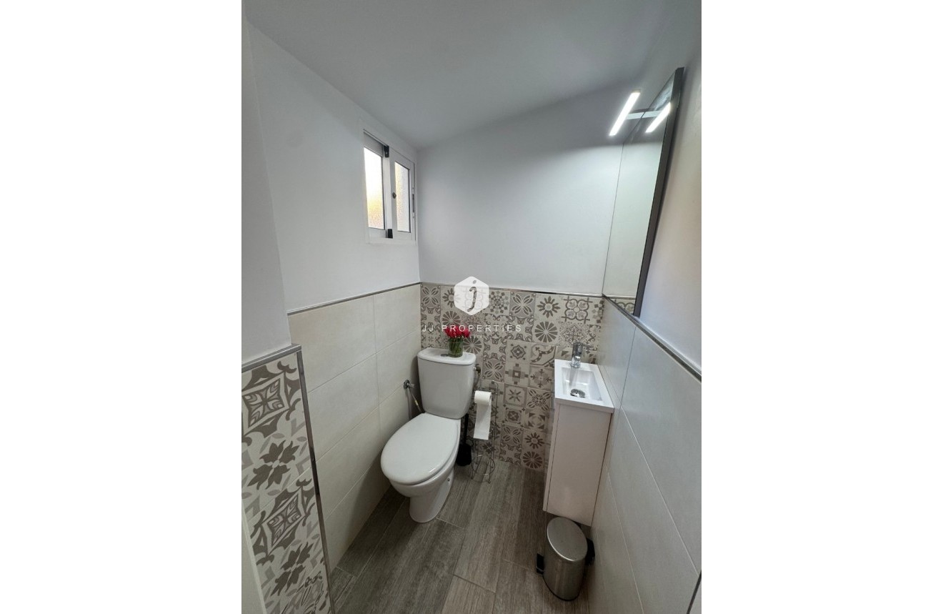 Tweedehands - Appartement / flat -
La Zenia - Costa Blanca