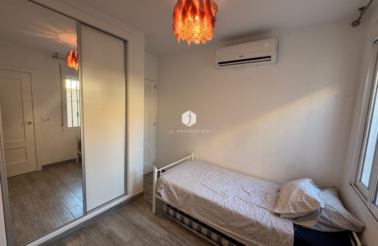 Tweedehands - Appartement / flat -
La Zenia - Costa Blanca