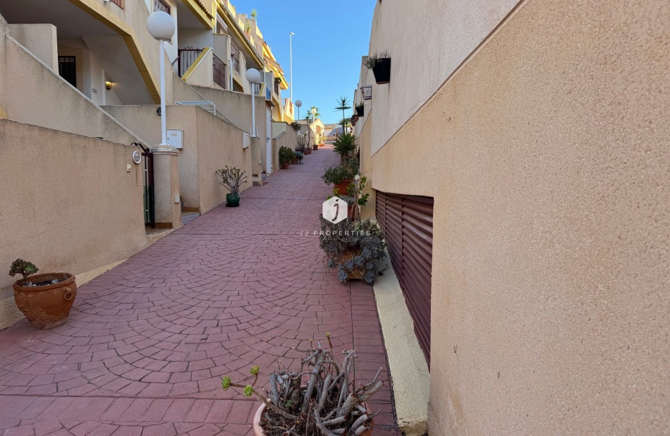 Tweedehands - Appartement / flat -
La Zenia - Costa Blanca