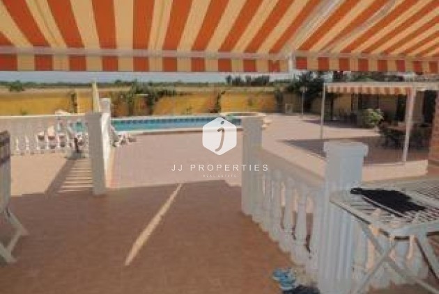 Resale - Villa -
Catral