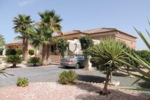 Resale - Villa -
Catral