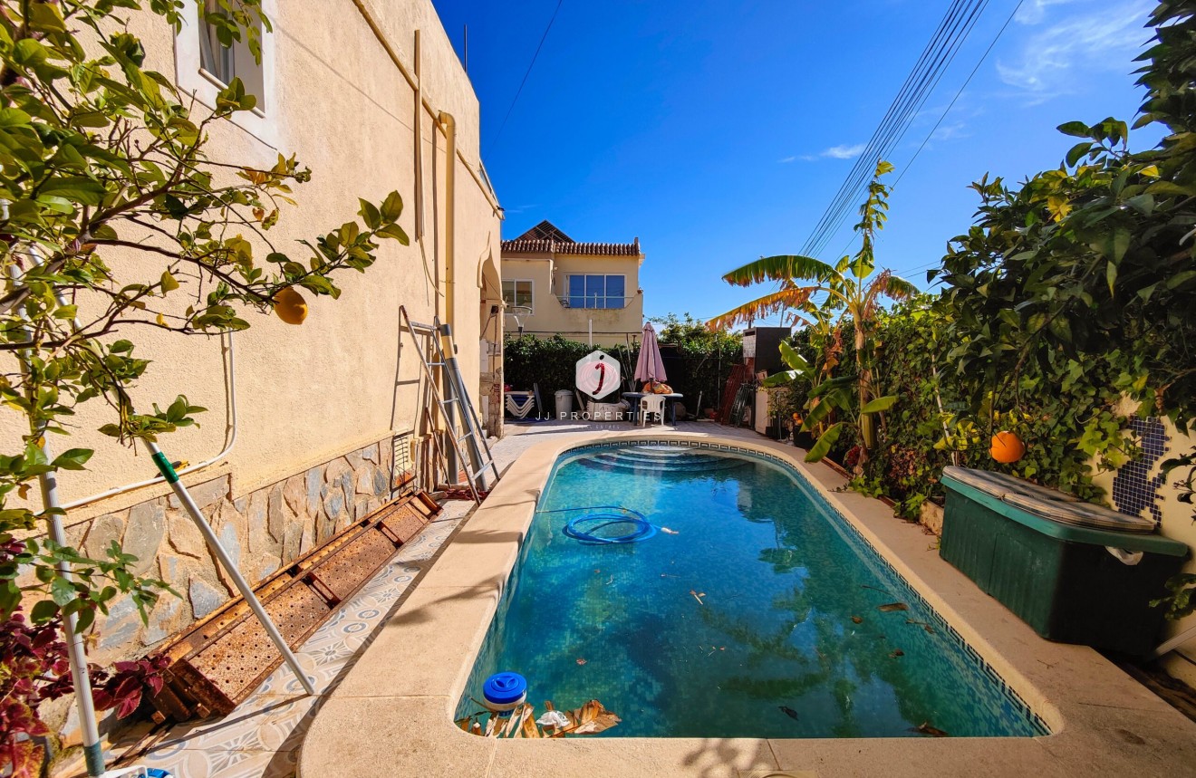 Tweedehands - Chalet -
San Miguel de Salinas - Inland