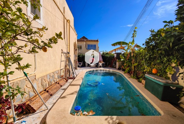 Tweedehands - Chalet -
San Miguel de Salinas - Inland