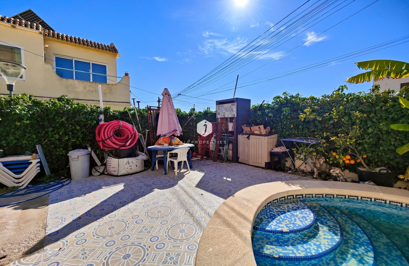 Tweedehands - Chalet -
San Miguel de Salinas - Inland