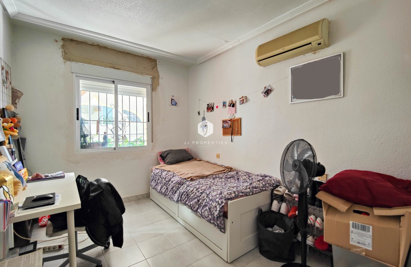 Tweedehands - Chalet -
San Miguel de Salinas - Inland