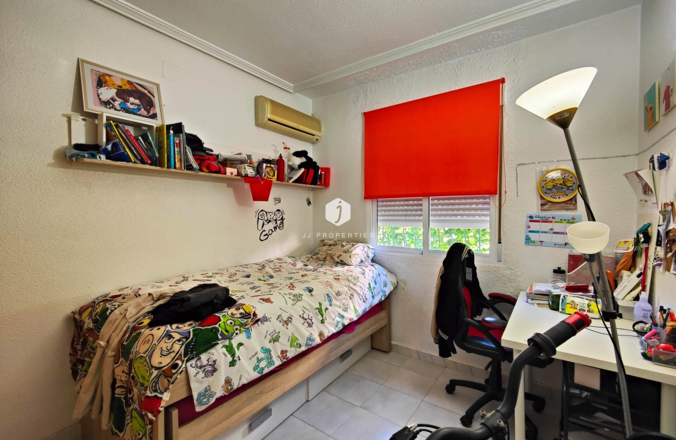 Tweedehands - Chalet -
San Miguel de Salinas - Inland