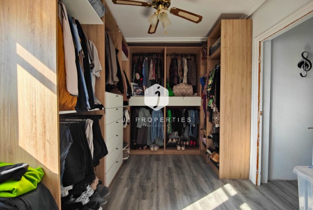 Tweedehands - Chalet -
San Miguel de Salinas - Inland