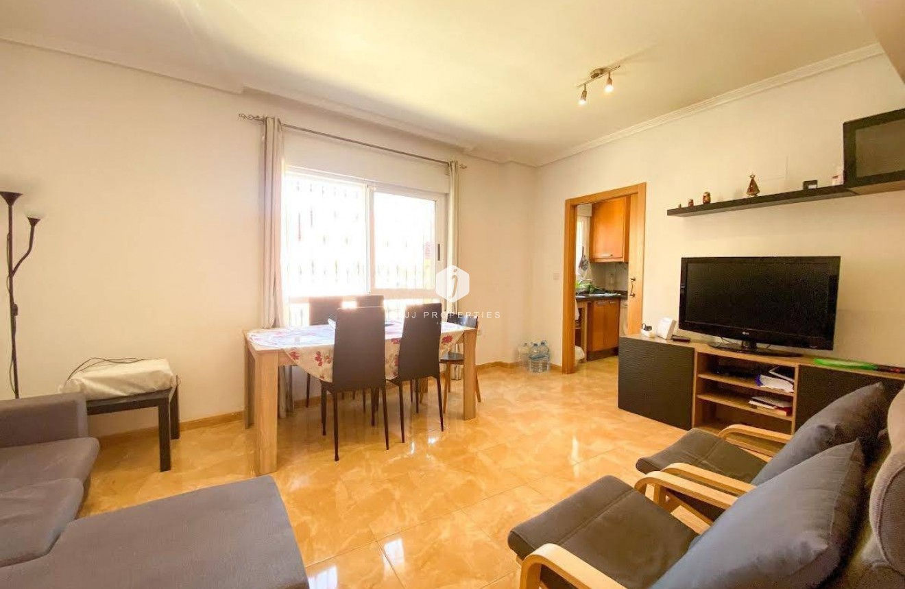 Tweedehands - Appartement / flat -
Almoradí - Colegio Canales Y Martinez