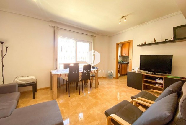Tweedehands - Appartement / flat -
Almoradí - Colegio Canales Y Martinez