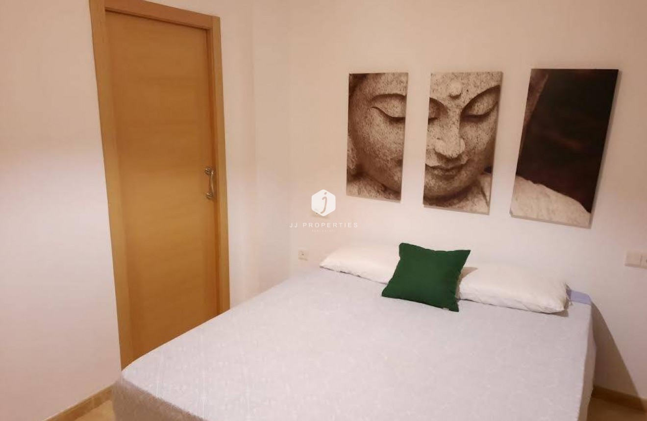 Tweedehands - Appartement / flat -
Almoradí - Colegio Canales Y Martinez