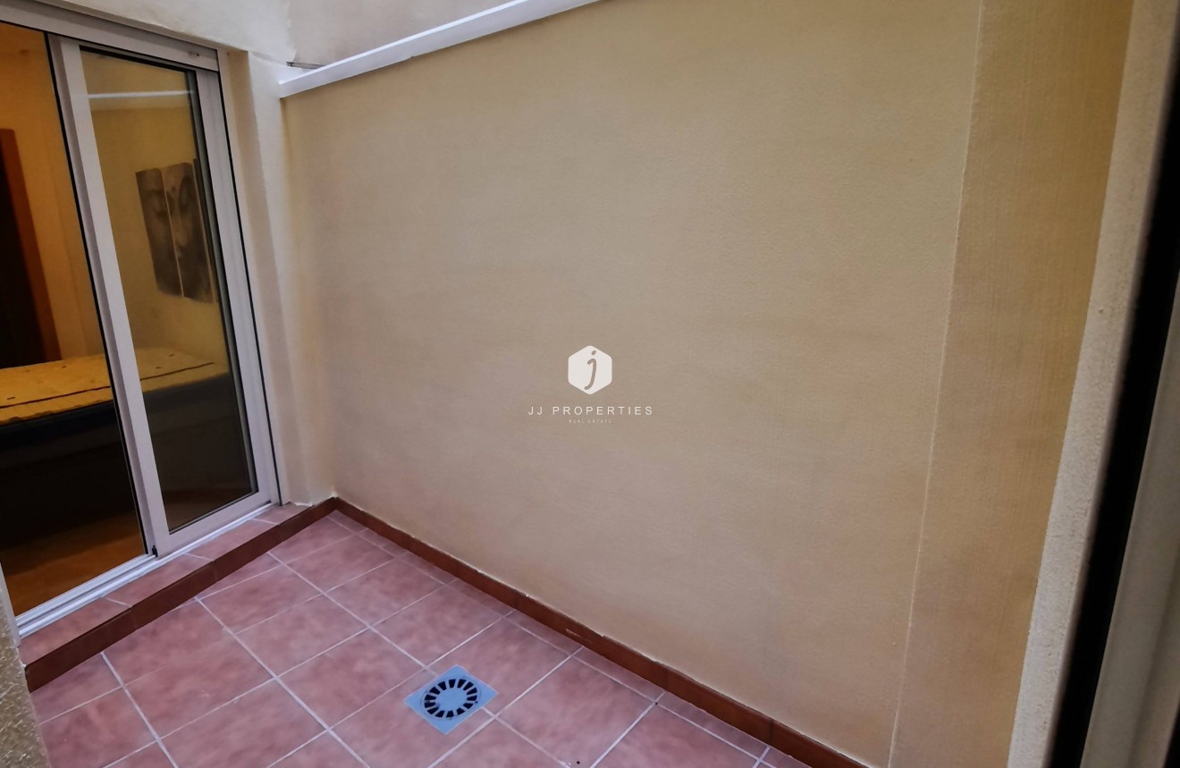 Tweedehands - Appartement / flat -
Almoradí - Colegio Canales Y Martinez