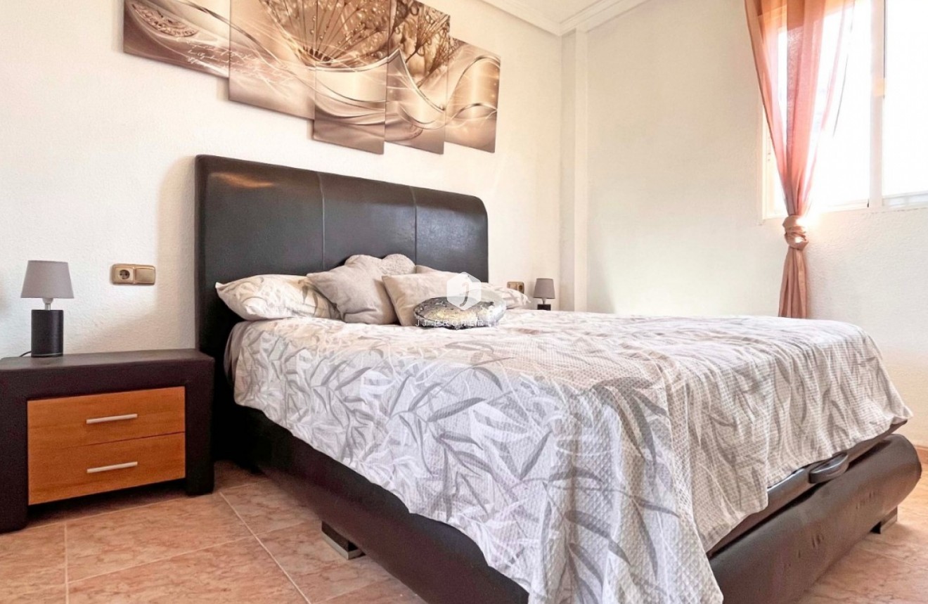 Tweedehands - Villa -
Orihuela Costa - Costa Blanca