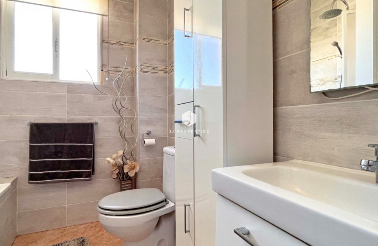 Tweedehands - Villa -
Orihuela Costa - Costa Blanca