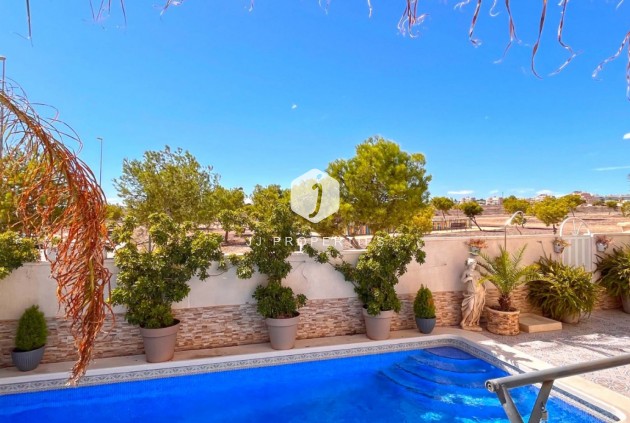Tweedehands - Villa -
Orihuela Costa - Costa Blanca