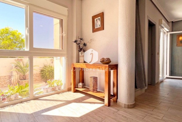 Tweedehands - Villa -
Orihuela Costa - Costa Blanca