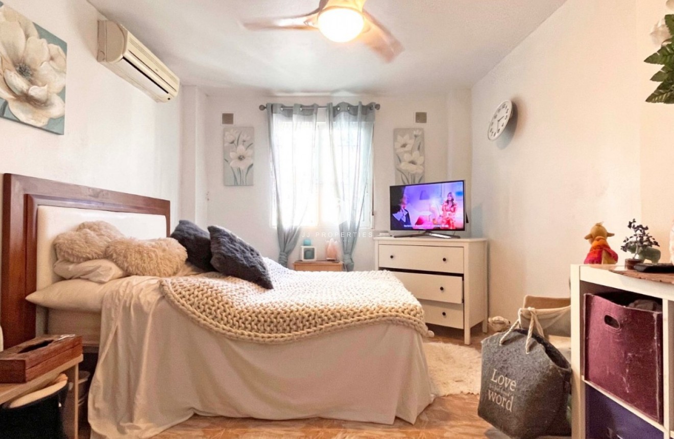 Tweedehands - Villa -
Orihuela Costa - Costa Blanca