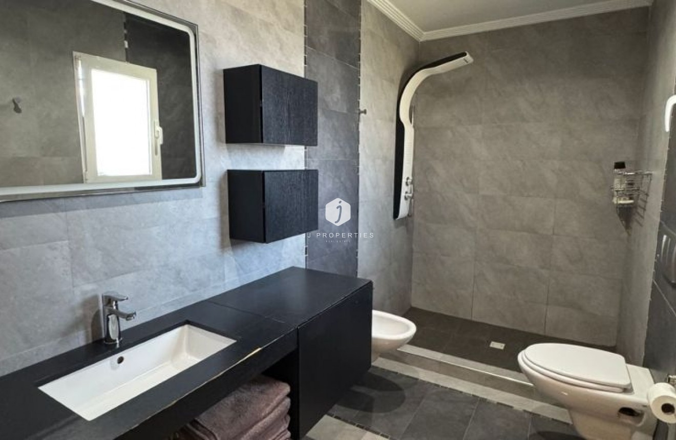 Tweedehands - Villa -
Torrevieja - Costa Blanca