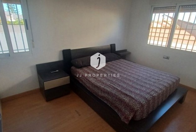 Tweedehands - Villa -
Torrevieja - Costa Blanca