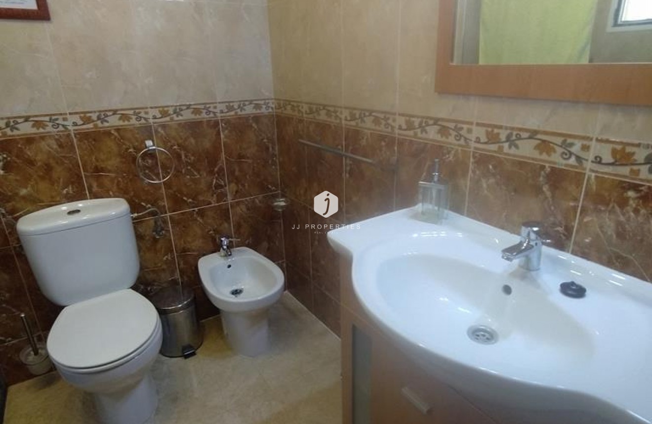Tweedehands - Chalet -
Torrevieja - AGUAS NUEVAS 25