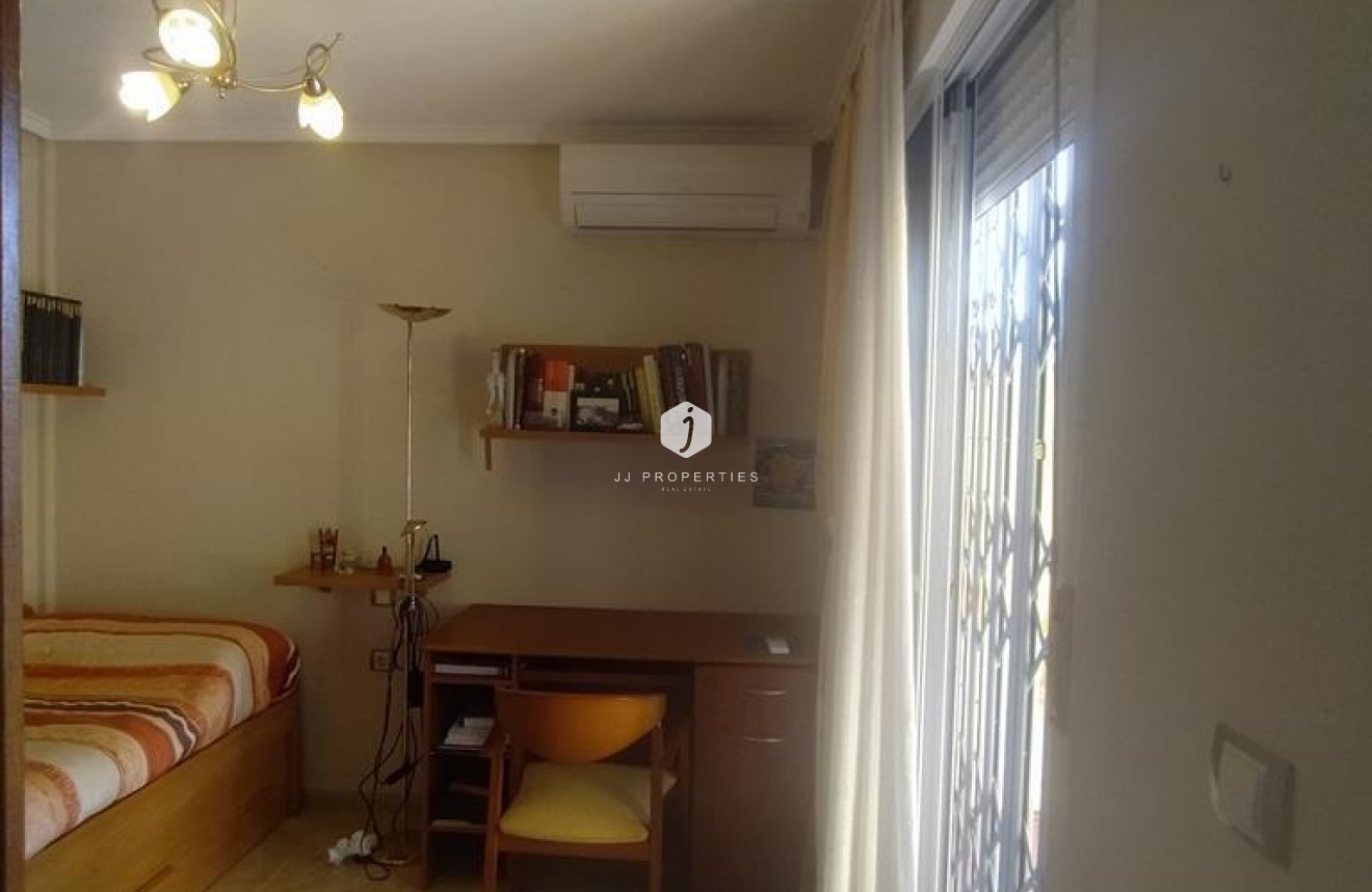 Tweedehands - Chalet -
Torrevieja - AGUAS NUEVAS 25