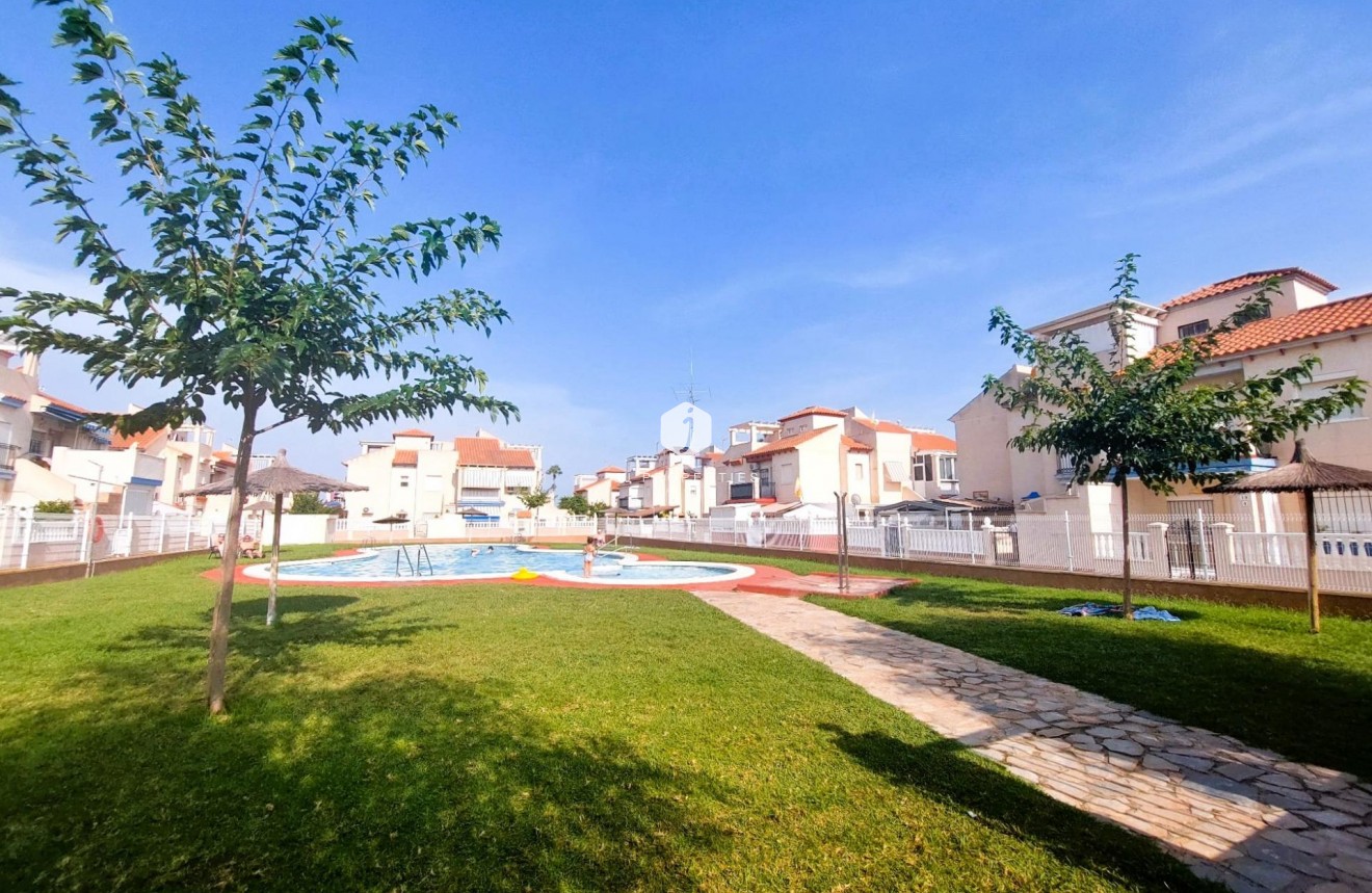 Tweedehands - Bungalow -
Orihuela Costa - Costa Blanca
