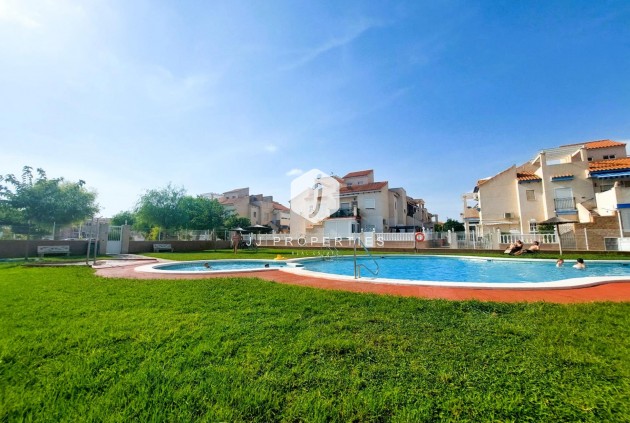 Tweedehands - Bungalow -
Orihuela Costa - Costa Blanca