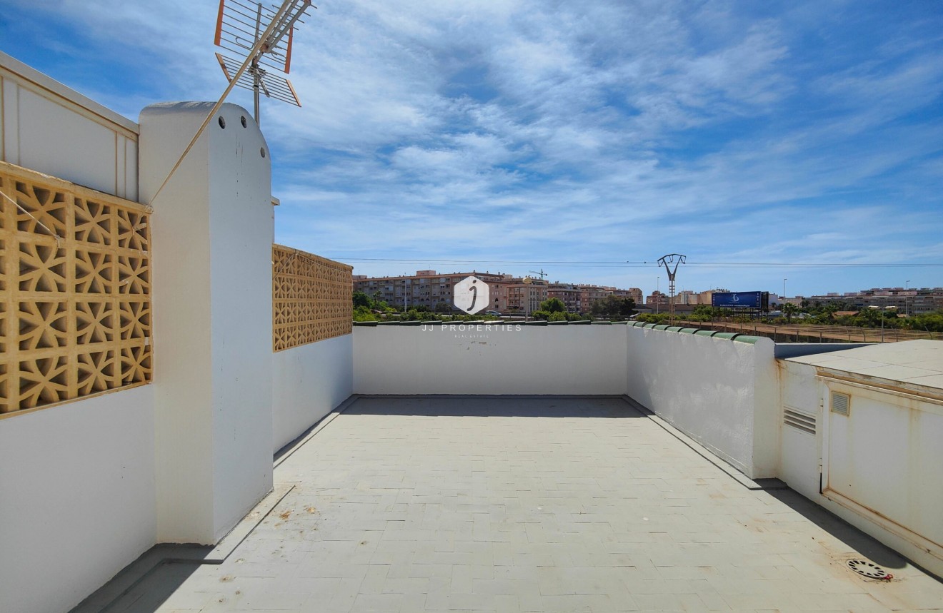 Tweedehands - Bungalow -
Torrevieja - Costa Blanca