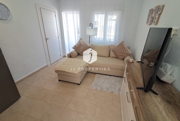 Z drugiej ręki - Daszek -
San Miguel de Salinas - Inland