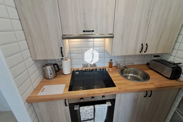 Z drugiej ręki - Daszek -
San Miguel de Salinas - Inland