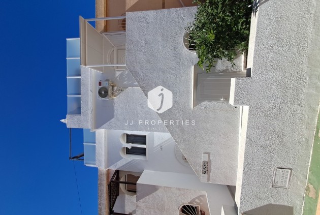 Z drugiej ręki - Daszek -
San Miguel de Salinas - Inland