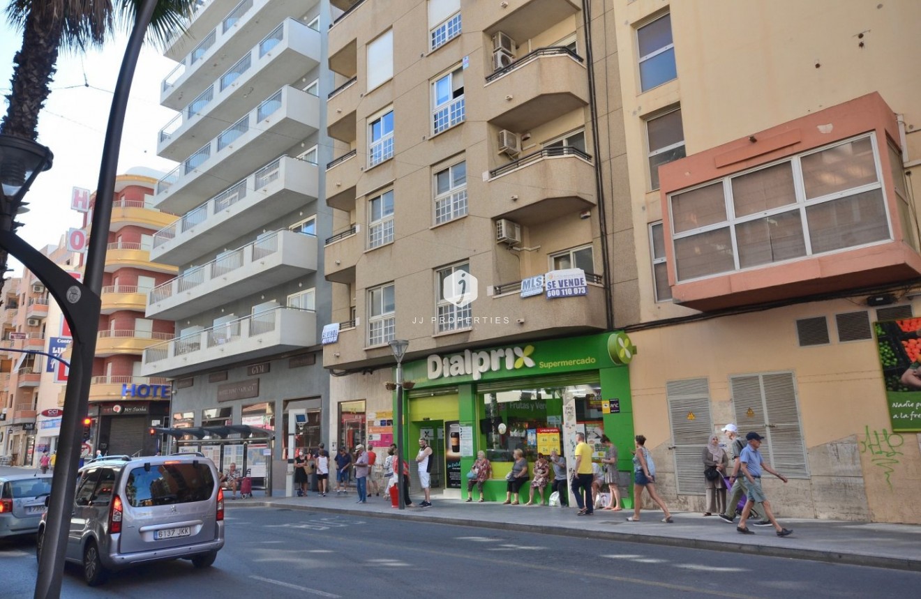 Tweedehands - Appartement / flat -
Torrevieja - Centro