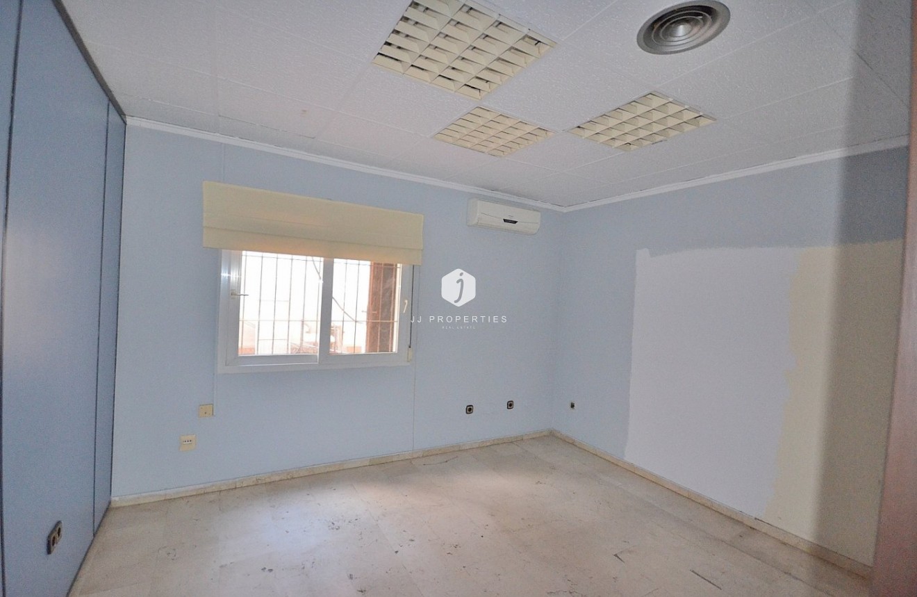 Tweedehands - Appartement / flat -
Torrevieja - Centro
