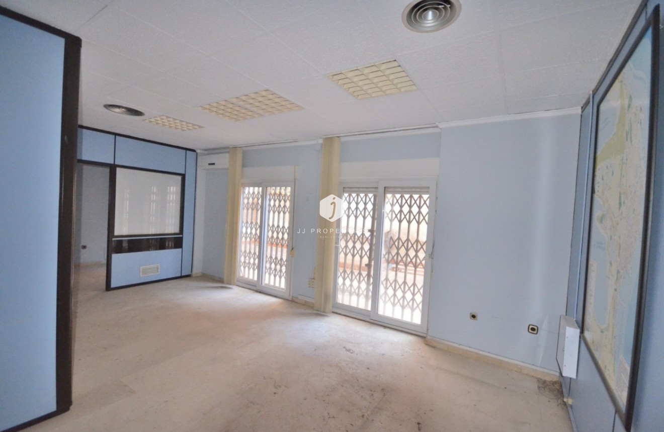 Tweedehands - Appartement / flat -
Torrevieja - Centro